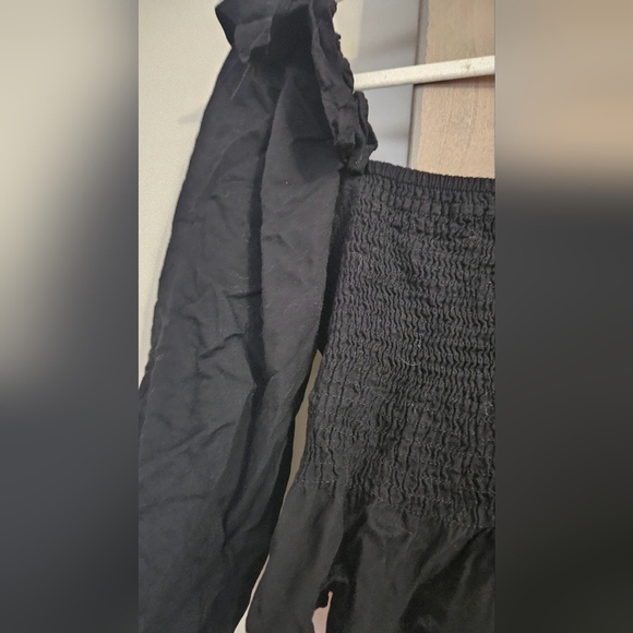 ZARA Smocked peplum top in Black. Size M - Picture 12 of 12